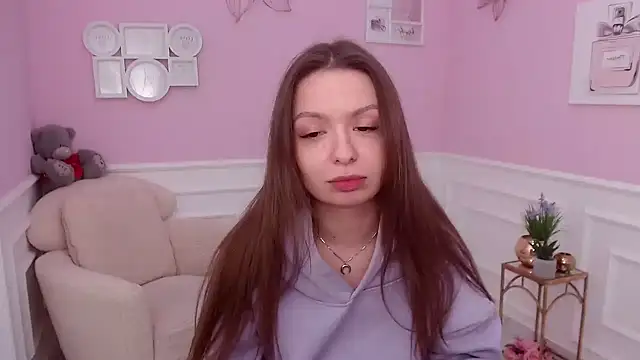 LucySkilar online show from December 3, 5:31 am