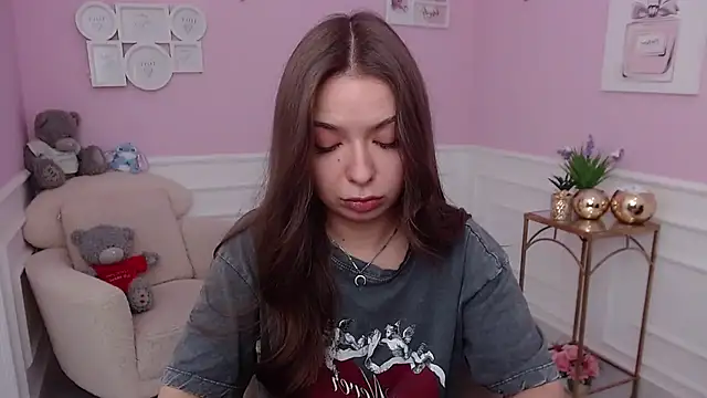 LucySkilar online show from October 23, 4:56 am