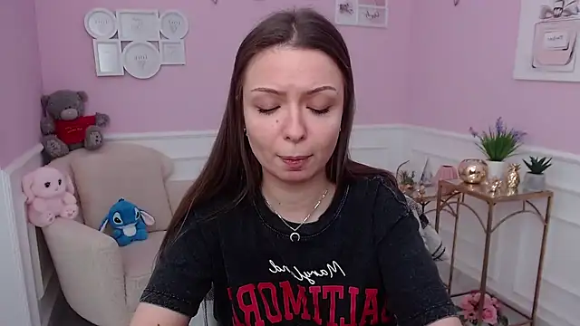 LucySkilar online show from January 18, 7:34 am