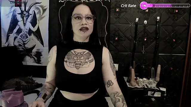 Evil Queen 666 online show from December 4, 8:23 am