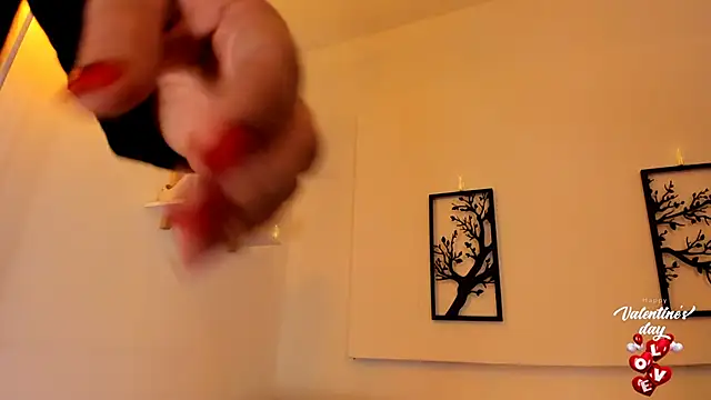 leslie k online show from February 15, 4:47 am