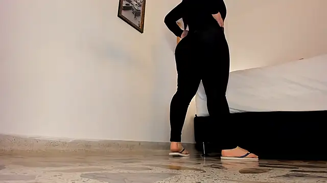 leslie k online show from March 11, 6:00 am