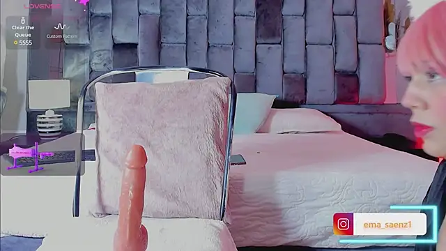 ema  saenz online show from January 28, 7:22 am