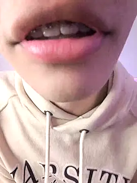 Snapshot of Dmitri_Aksnes chatting on March 28, 7:57 pm Dmitri Aksnes online show from March 28, 7:57 pm