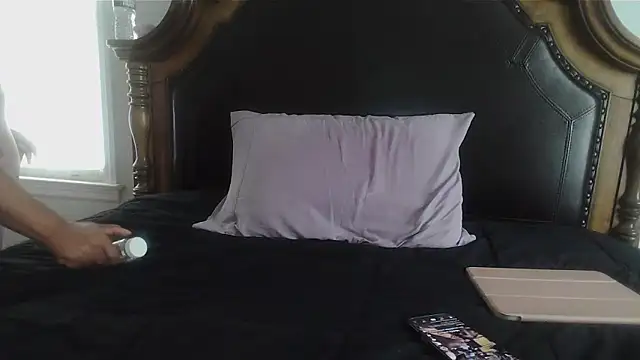 ebonyred online show from February 15, 2:25 pm