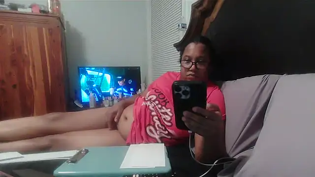 ebonyred online show from March 13, 12:50 am