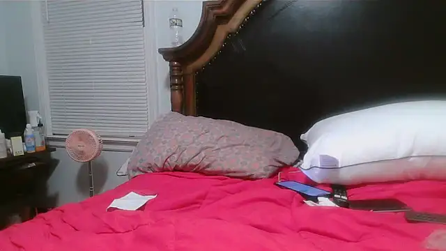 ebonyred online show from April 22, 1:41 am