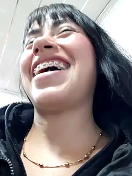 Snapshot of sylvana_19 chatting on December 31, 6:24 pm sylvana 19 online show from December 31, 6:24 pm