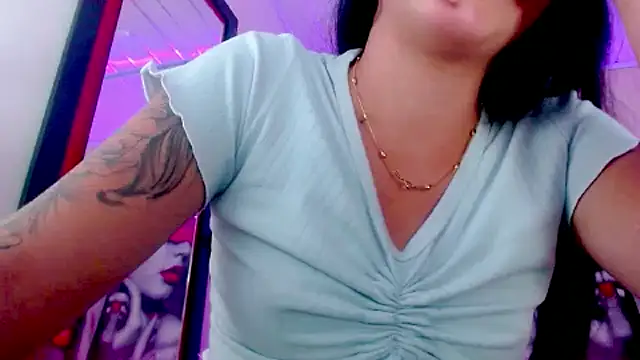 Snapshot of sylvana_19 chatting on January 12, 9:40 pm sylvana 19 online show from January 12, 9:40 pm