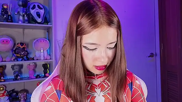 EmilyMiller  online show from November 5, 4:18 pm