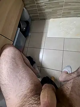 doudoucharlyc4 online show from March 10, 11:49 pm