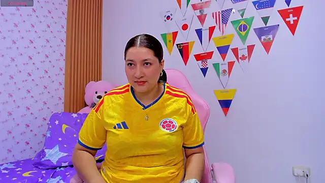 Snapshot of Soyqueen chatting on June 18, 4:13 am Soyqueen online show from June 18, 4:13 am