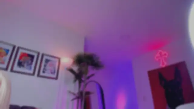 Snapshot of Taylor__foxxx chatting on October 9, 4:21 am Taylor foxxx online show from October 9, 4:21 am