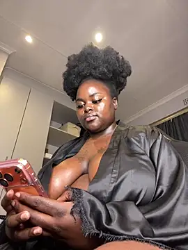 Honeycoco0211 online show from May 4, 7:54 pm
