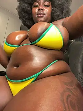 Honeycoco0211 online show from May 9, 2:00 pm