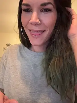 Lady Knaller online show from January 16, 9:30 pm