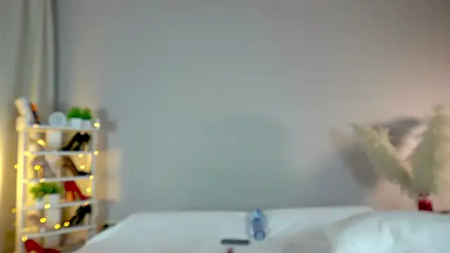 Snapshot of AngryTomato chatting on January 1, 2:31 pm AngryTomato online show from January 1, 2:31 pm