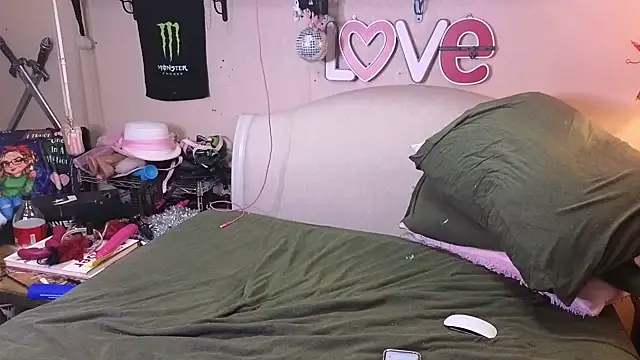 Snapshot of Blakelytgirl chatting on January 29, 5:30 am Blakelytgirl online show from January 29, 5:30 am