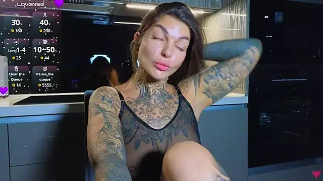 Snapshot of tattooedBabyy chatting on January 13, 10:36 am tattooedBabyy online show from January 13, 10:36 am