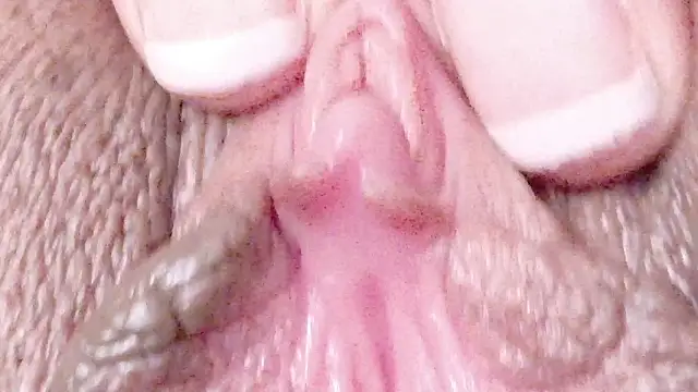 Snapshot of Alu_ryu chatting on February 13, 11:56 pm Alu ryu online show from February 13, 11:56 pm