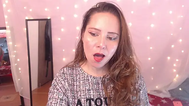 camila delarosa online show from February 3, 5:18 pm