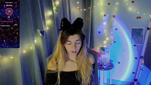 Sweet me  online show from February 19, 7:05 pm