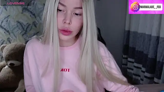 Snapshot of Marmalade_Fox chatting on November 1, 3:47 pm Marmalade Fox online show from November 1, 3:47 pm