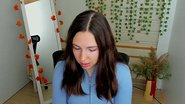 Lexy flower online show from October 13, 1:00 pm