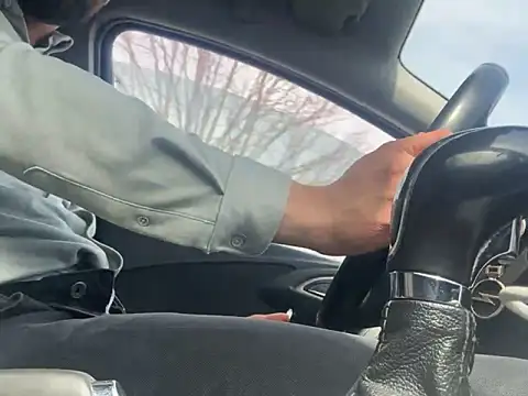 Snapshot of beyourself1323 chatting on March 11, 9:45 am beyourself1323 online show from March 11, 9:45 am