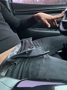 Snapshot of beyourself1323 chatting on October 7, 3:09 pm beyourself1323 online show from October 7, 3:09 pm