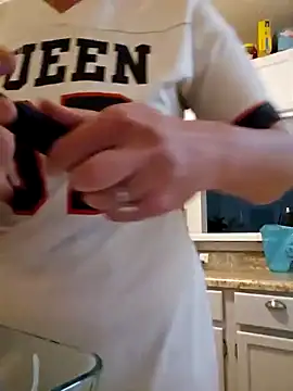 Snapshot of Dixiefaye_Pika chatting on February 19, 1:51 am Dixiefaye Pika online show from February 19, 1:51 am