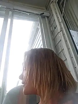 Snapshot of Dixiefaye_Pika chatting on December 1, 7:41 pm Dixiefaye Pika online show from December 1, 7:41 pm