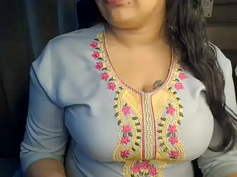 Trezza online show from November 2, 8:44 pm