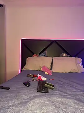 ScarlettAndClark online show from January 27, 9:55 pm