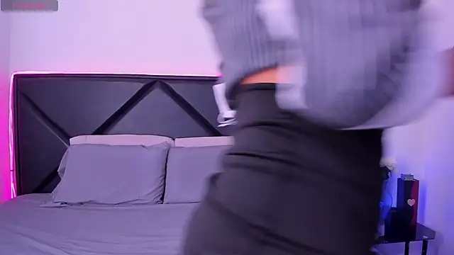 ScarlettAndClark online show from October 10, 3:55 pm