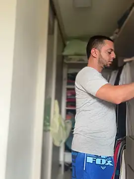 ScarlettAndClark online show from December 22, 9:01 pm