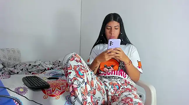 skinnyanai2 online show from March 11, 2:18 pm