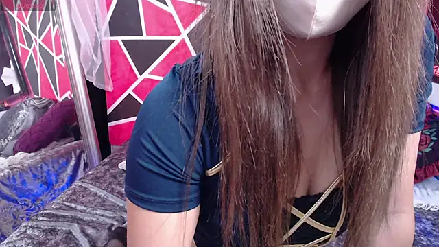 Snapshot of Lion_______ chatting on December 14, 2:31 pm Lion        online show from December 14, 2:31 pm