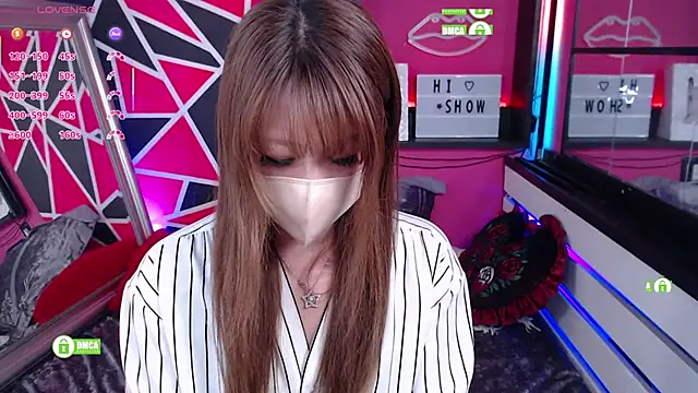 Snapshot of Lion_______ chatting on February 17, 2:09 am Lion        online show from February 17, 2:09 am