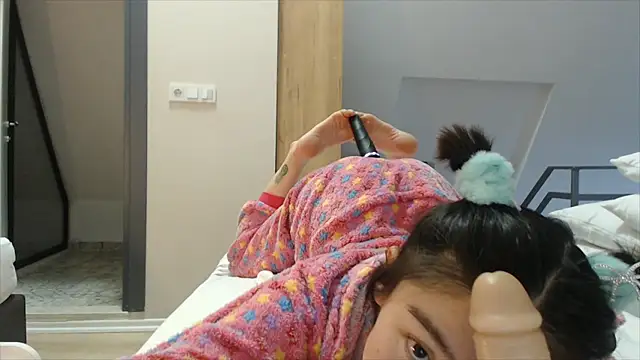 Kunimitsuu  online show from January 15, 3:22 am