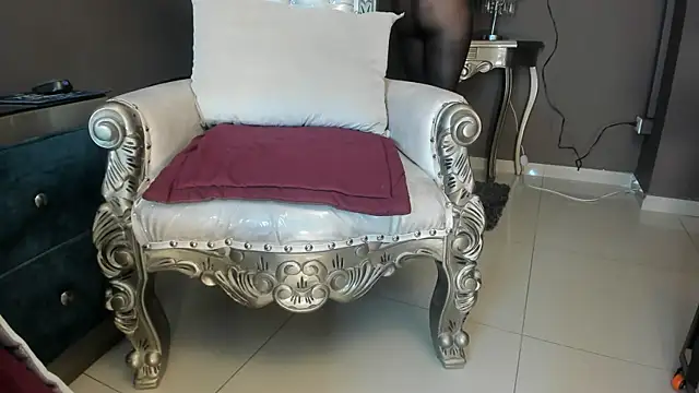 Janna Rousse  online show from March 10, 12:15 pm