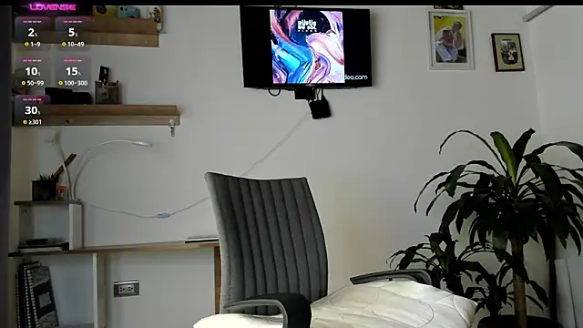 manucute 23  online show from March 18, 3:26 pm