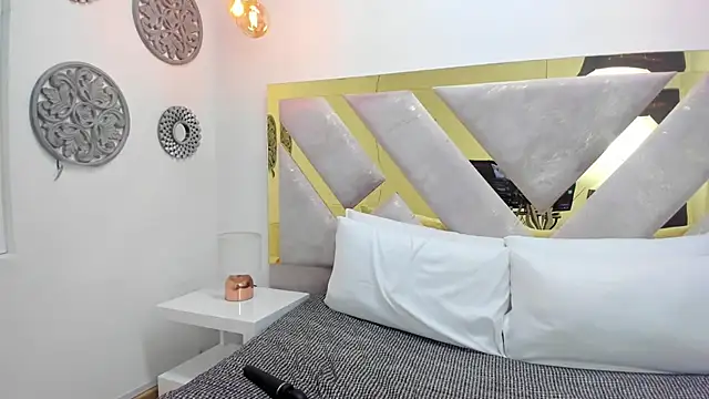 Oriana Guzman online show from February 22, 3:36 pm