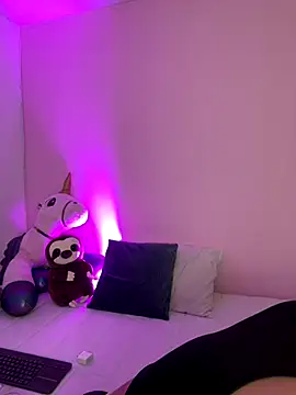 Oriana Guzman online show from November 4, 1:27 am