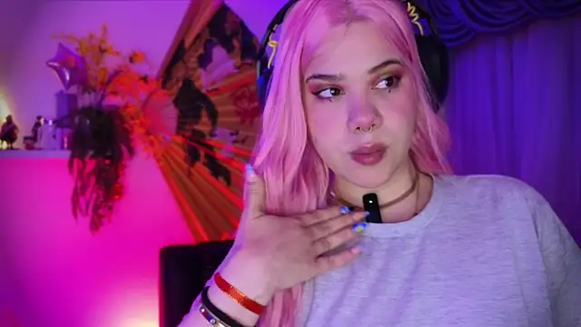 albaismynameX online show from September 13, 12:16 pm