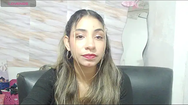 Snapshot of mariana_190 chatting on December 24, 1:49 am mariana 190 online show from December 24, 1:49 am