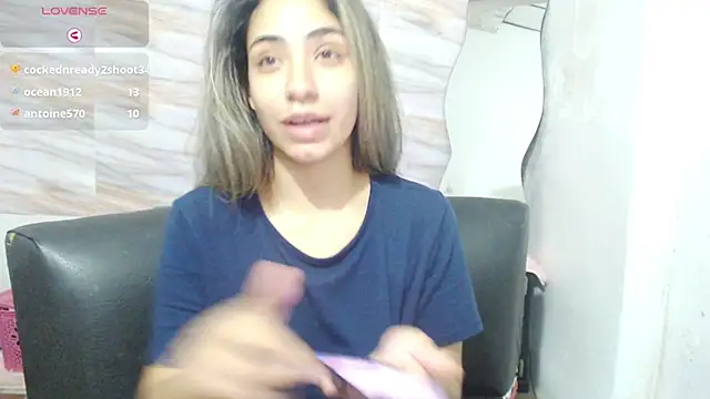 Snapshot of mariana_190 chatting on January 1, 2:09 am mariana 190 online show from January 1, 2:09 am