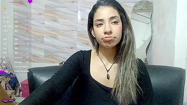 Snapshot of mariana_190 chatting on February 8, 1:54 am mariana 190 online show from February 8, 1:54 am