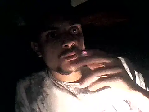 Snapshot of HAmOo203 chatting on February 14, 7:43 pm HAmOo203 online show from February 14, 7:43 pm