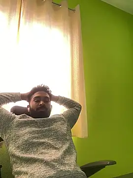 Handsomehunk 4U online show from December 11, 7:53 am